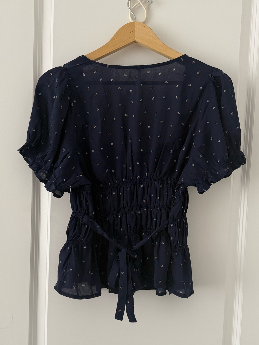 *NWT* FREE PEOPLE Size L Navy Adore You Blouse - Picture 2 of 7